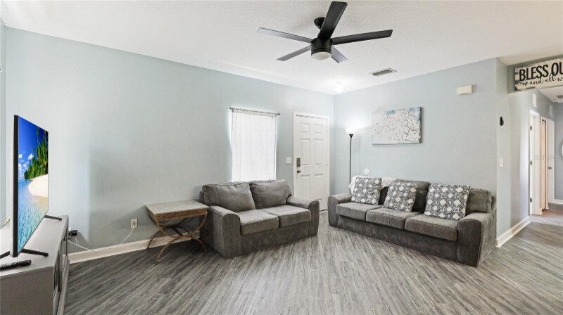 Building Photo - 2344 28th Ave E