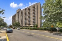 Building Photo - 1225 Martha Custis Dr