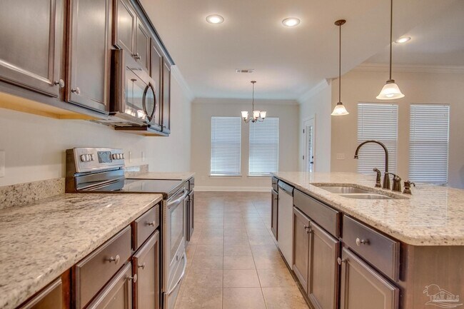 Building Photo - 4865 Spears St