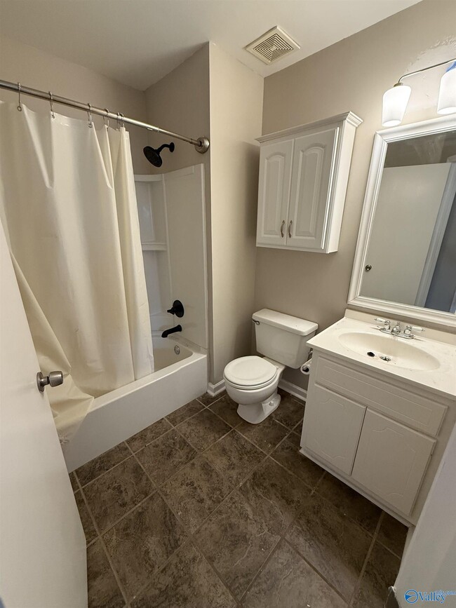 Building Photo - 109 Highwood Ct