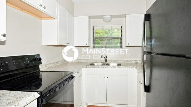 Building Photo - 3 Bedroom Pet-Friendly Home in Horn Lake, MS with Main Street Renewal