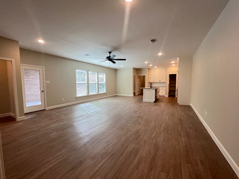 Building Photo - 1306 Milltown Rd
