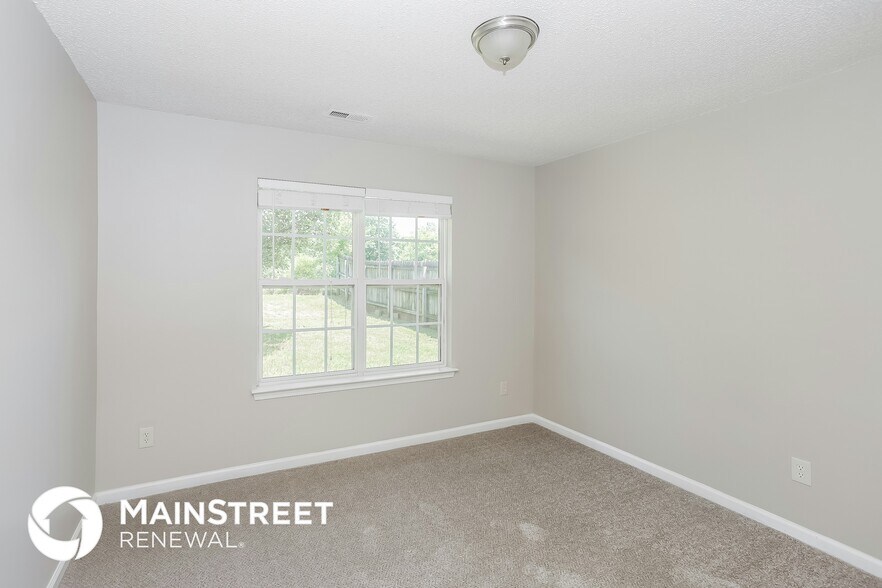 Building Photo - 13503 Willow Falls Rd