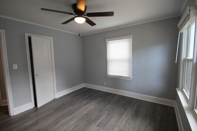 Building Photo - 1058 Ebenezer Ave Ext