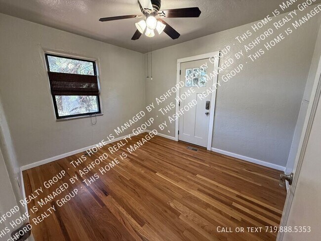Building Photo - 1220 E San Rafael St