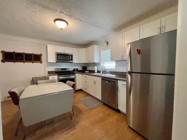 Building Photo - Available June 1st, 2026 — 2 Blocks from Munson Hospital