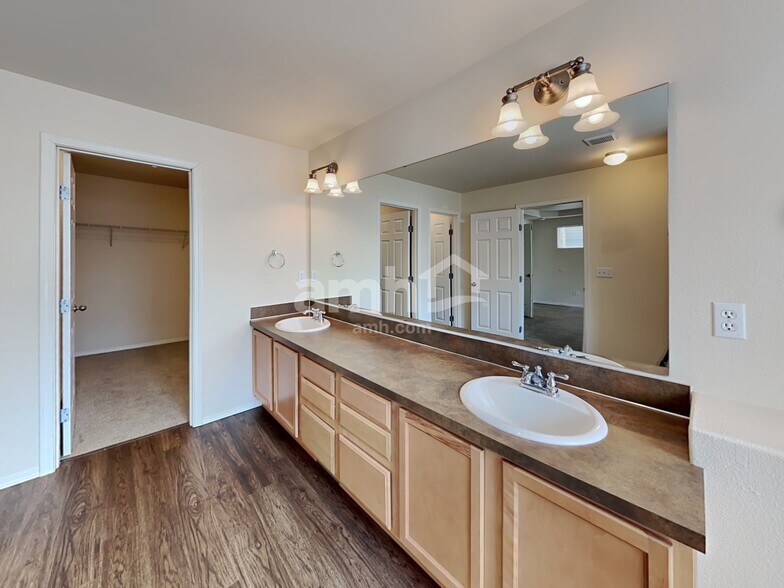 Building Photo - 11610 188th St E