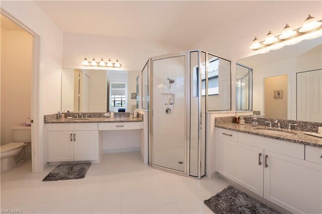 Building Photo - 4405 Aurora St