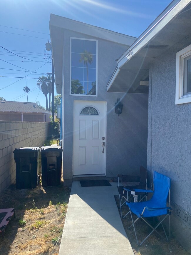 Building Photo - 207 Santa Clara Pl