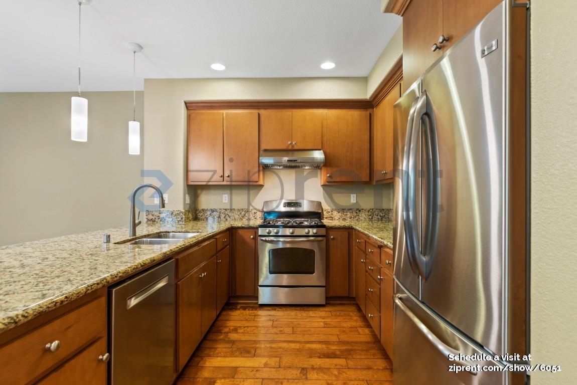 Building Photo - 937 Glen Valley Terrace