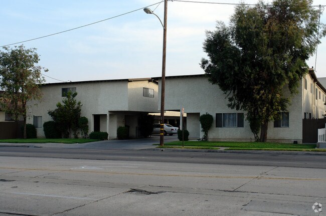 Primary Photo - 4311-4317 W Rosecrans Ave