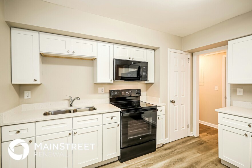 Building Photo - 5805 Norde Dr E