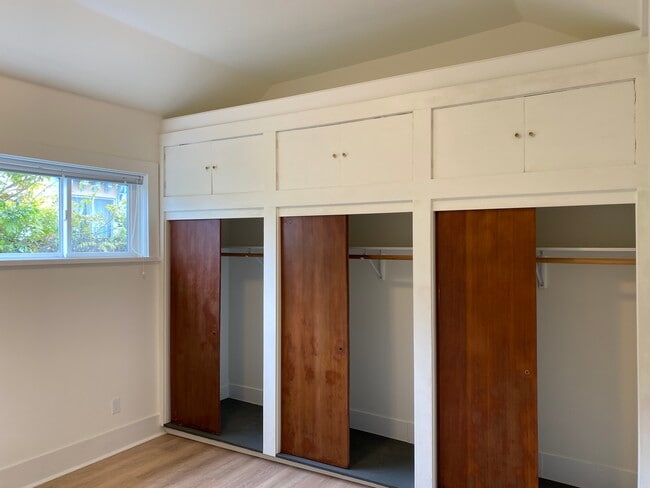 Building Photo - 921 I St