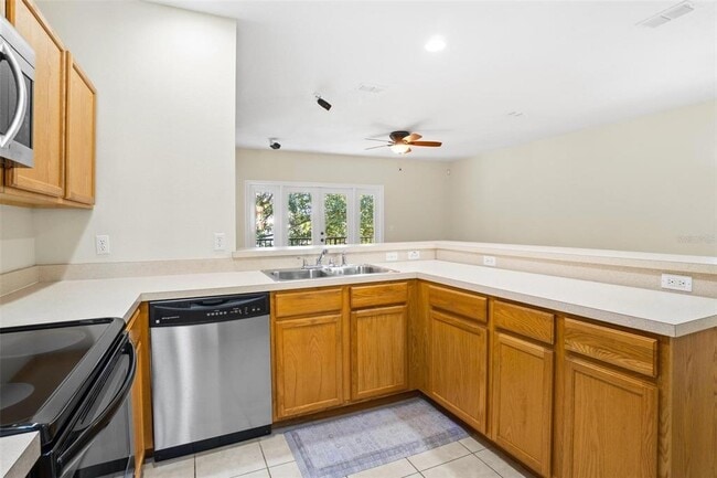 Building Photo - 3330 Las Campos Pl