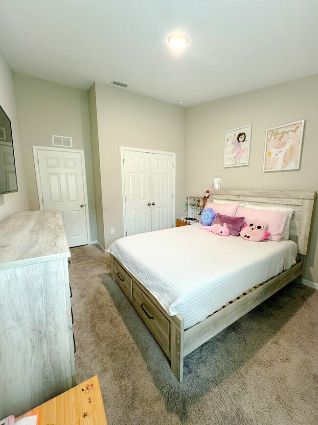 Building Photo - 5670 Arlington River Dr