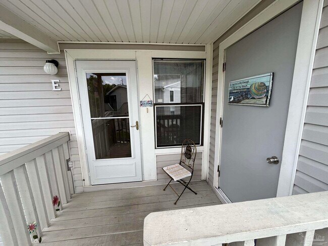 Primary Photo - 3208 Redwood Ln