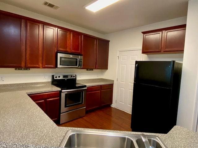 Building Photo - 534 Rendezvous Rd