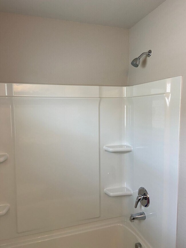 Building Photo - *NOW PRELEASING* Three Bedroom | Two Bath Home in Maumelle