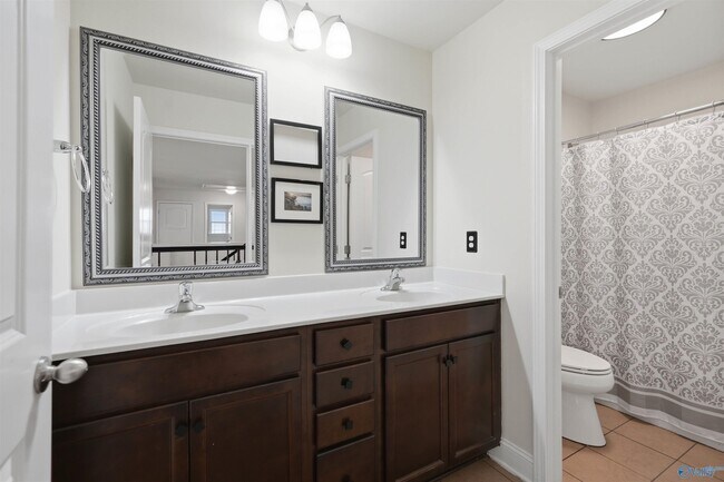 Building Photo - 3011 Magnolia Leaf Cir SE