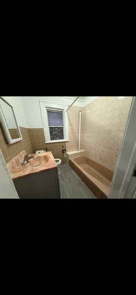 Building Photo - 1898 Schenectady Ave