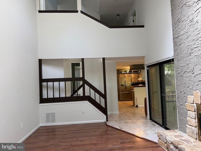 Building Photo - 4 Hazelhurst Dr