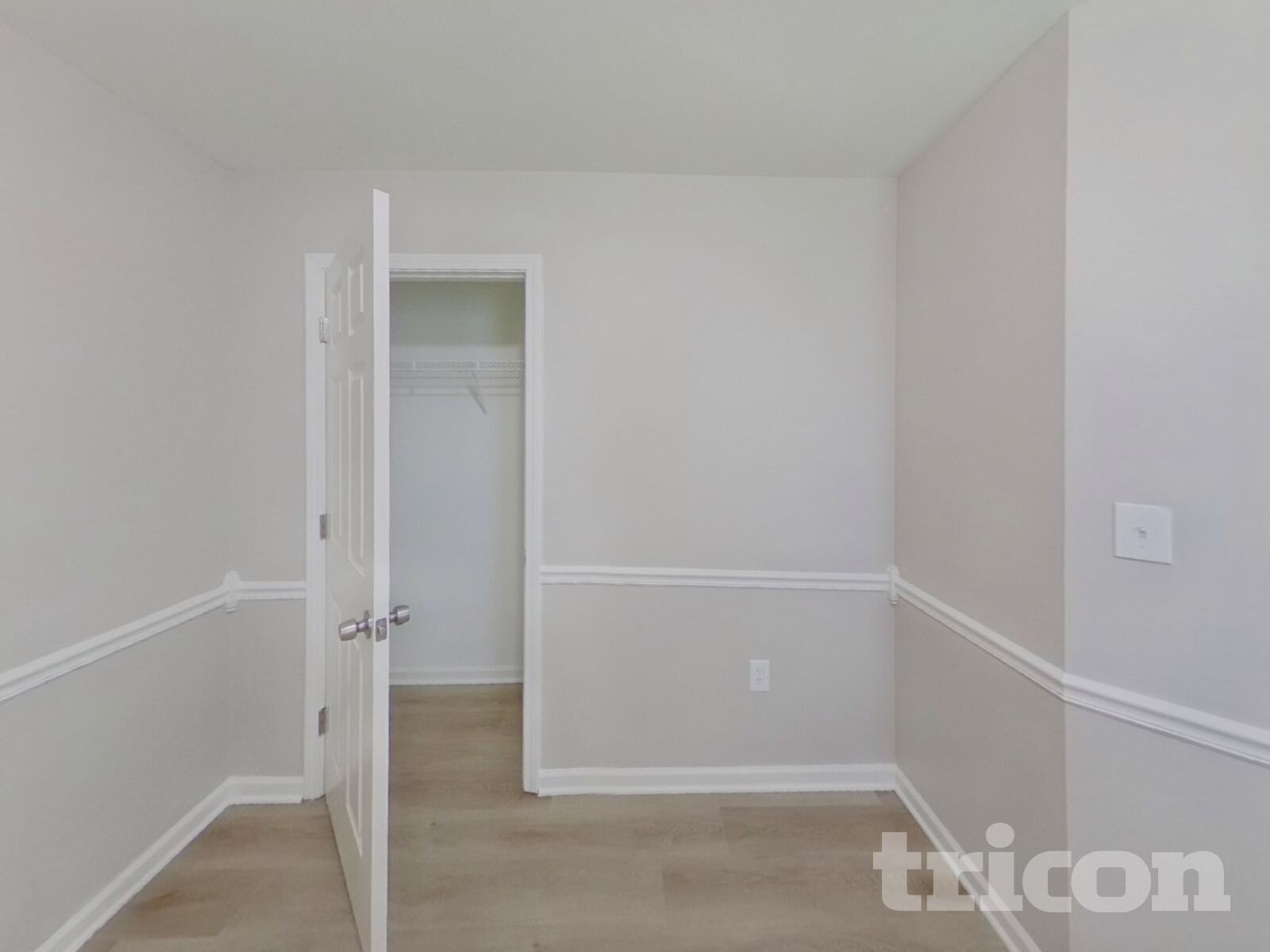 Building Photo - 9022 Jaldena Dr