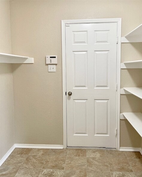 Building Photo - 2809 Arbury Dr