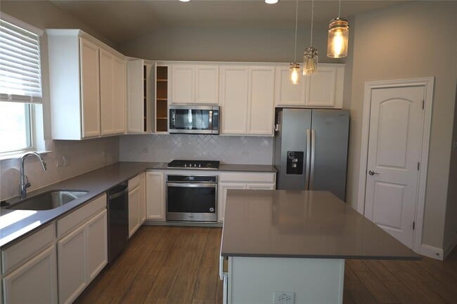 Building Photo - 169 Isabella Wy