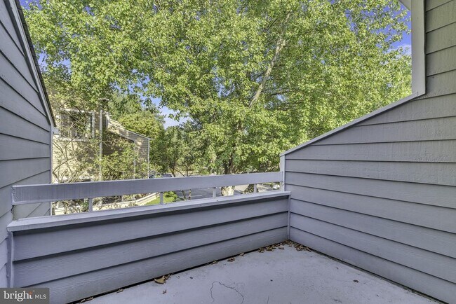 Building Photo - 11041 Villaridge Ct