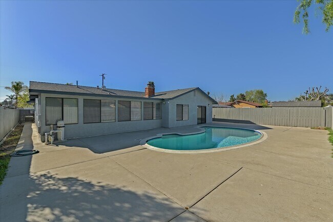 Building Photo - 12931 Morene St