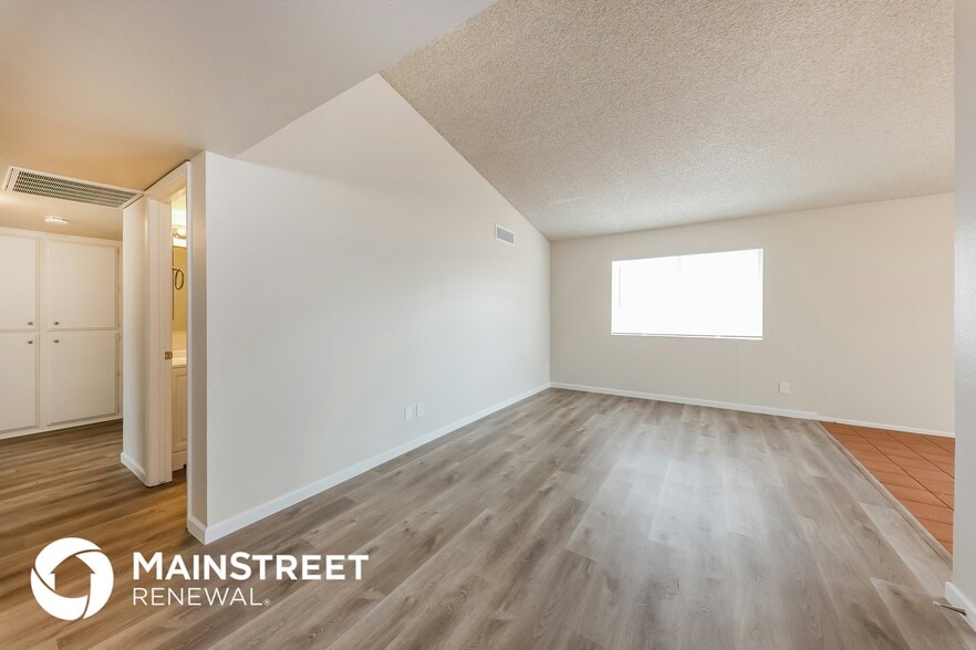 Building Photo - 6107 W Acoma Dr