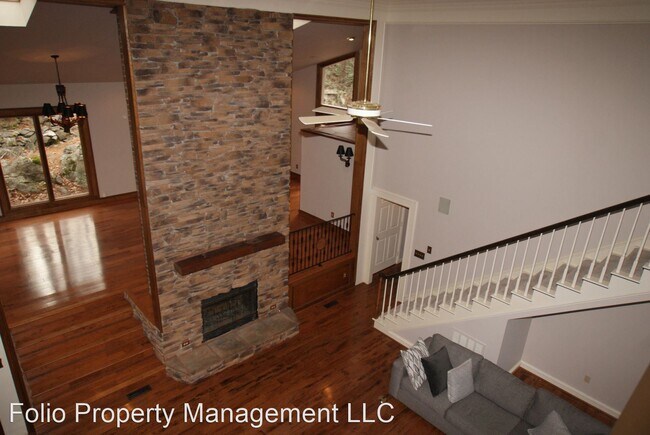 Building Photo - 4 br, 4 bath House - 10016 Bluff Drive