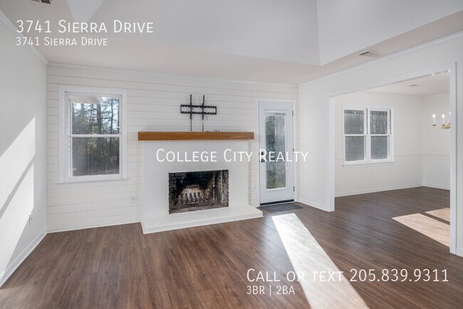 Building Photo - 3741 Sierra Dr