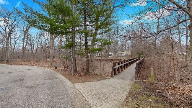 Building Photo - 346 E Prospect Ave