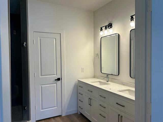 Building Photo - 1028 17th St