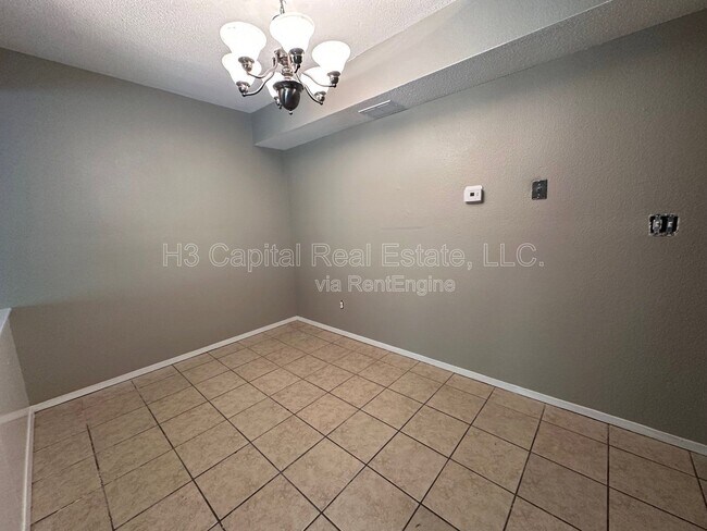 Building Photo - 103C Woodhenge Drive