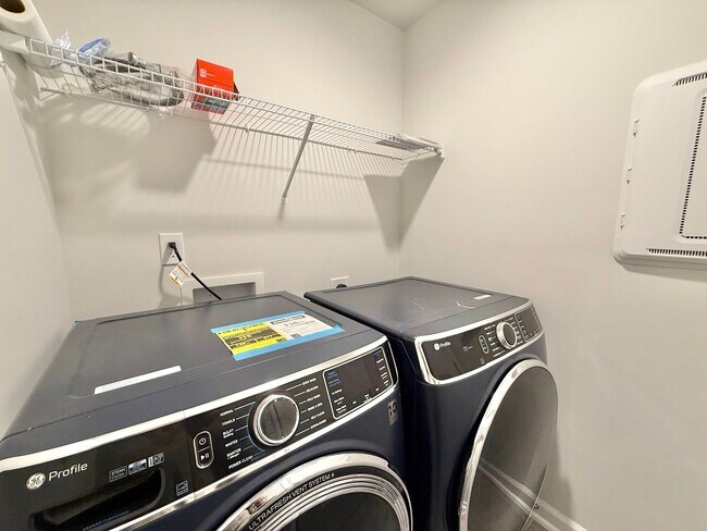 Building Photo - Stunning 3BD, 2.5BA Wendell Townhome with a 2-Car Garage in a Gorgeous HOA Community with Premium...