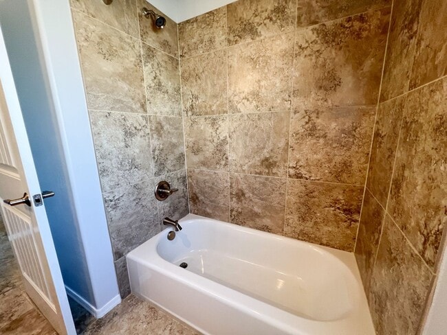 Building Photo - JUST REDUCED!! HOUSE -  COTTONWOOD - VERDE VILLAGE