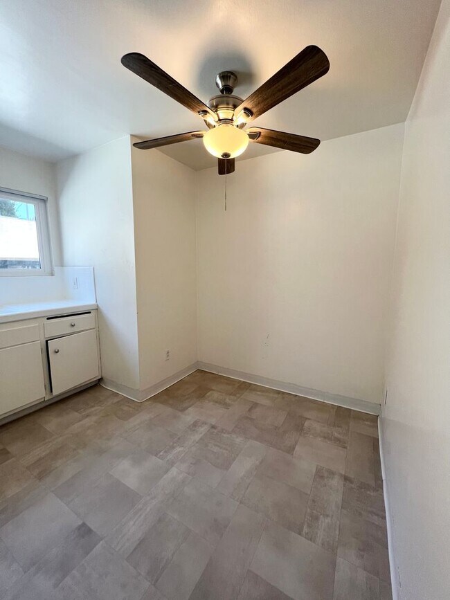 Interior Photo - NARBONNE 2 (Miramar)