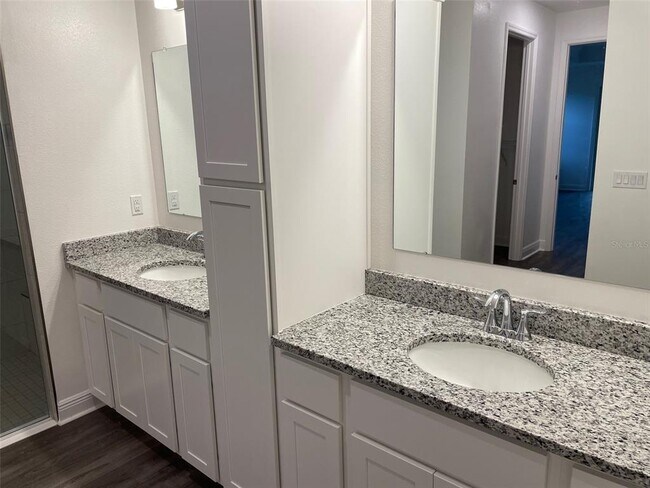 Building Photo - 10064 Dolphin Gull Cir