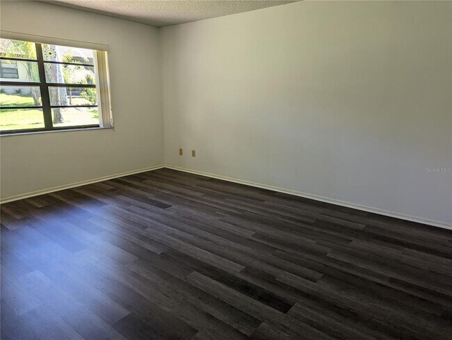 Building Photo - 4023 Bluff Oak Ct