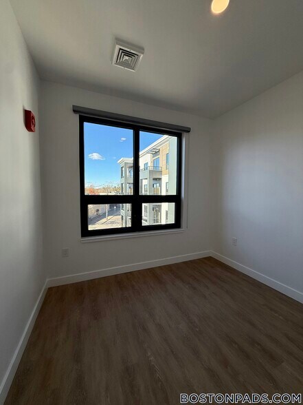 Building Photo - 199 Gardner St