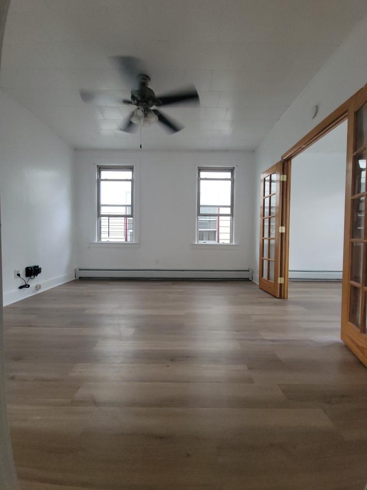Building Photo - 395 Ege Ave