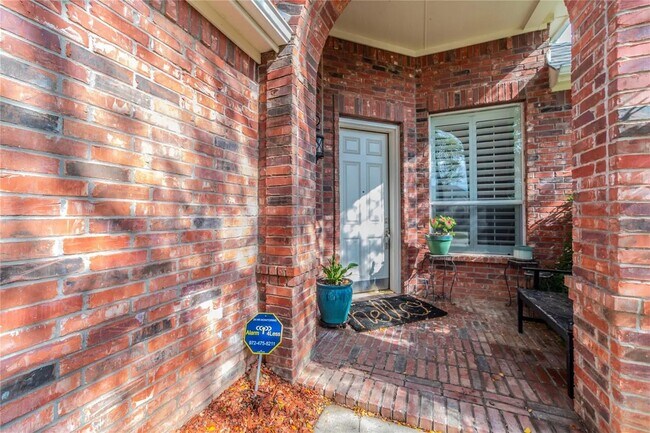 Building Photo - 1510 Pecan Valley Ct