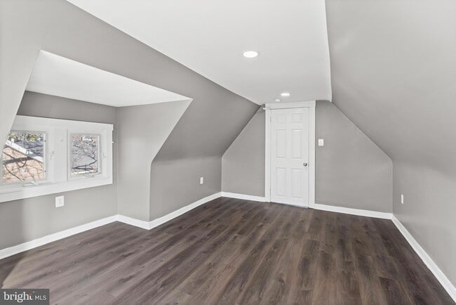 Building Photo - 3014 Royston Ave