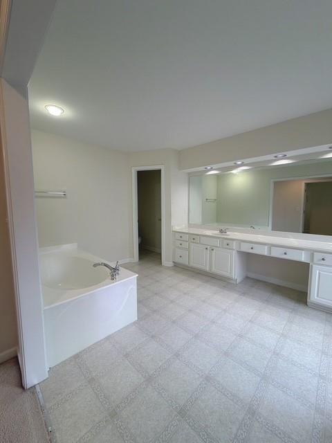 Building Photo - 1805 Montcliff Dr