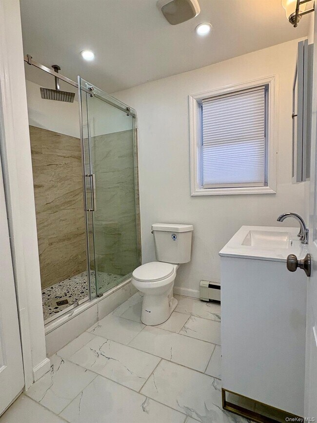 Building Photo - 40 Hillside Ave