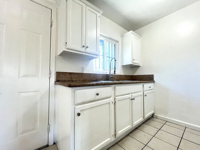 Building Photo - 1594 Sepulveda Ave