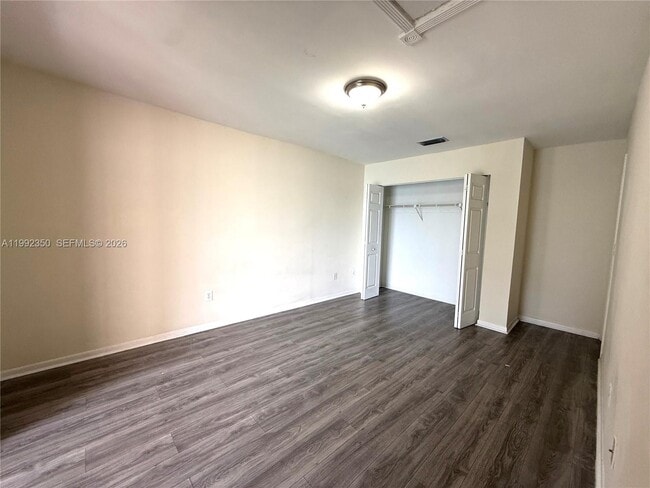 Building Photo - 800 Independence Dr