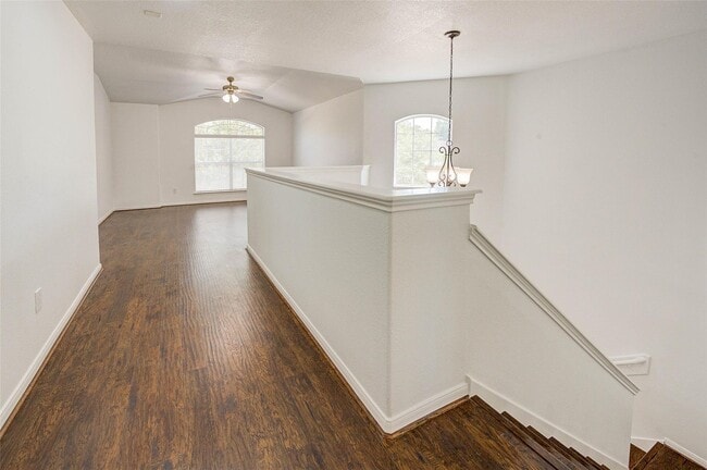 Building Photo - 1403 High Thicket Ct